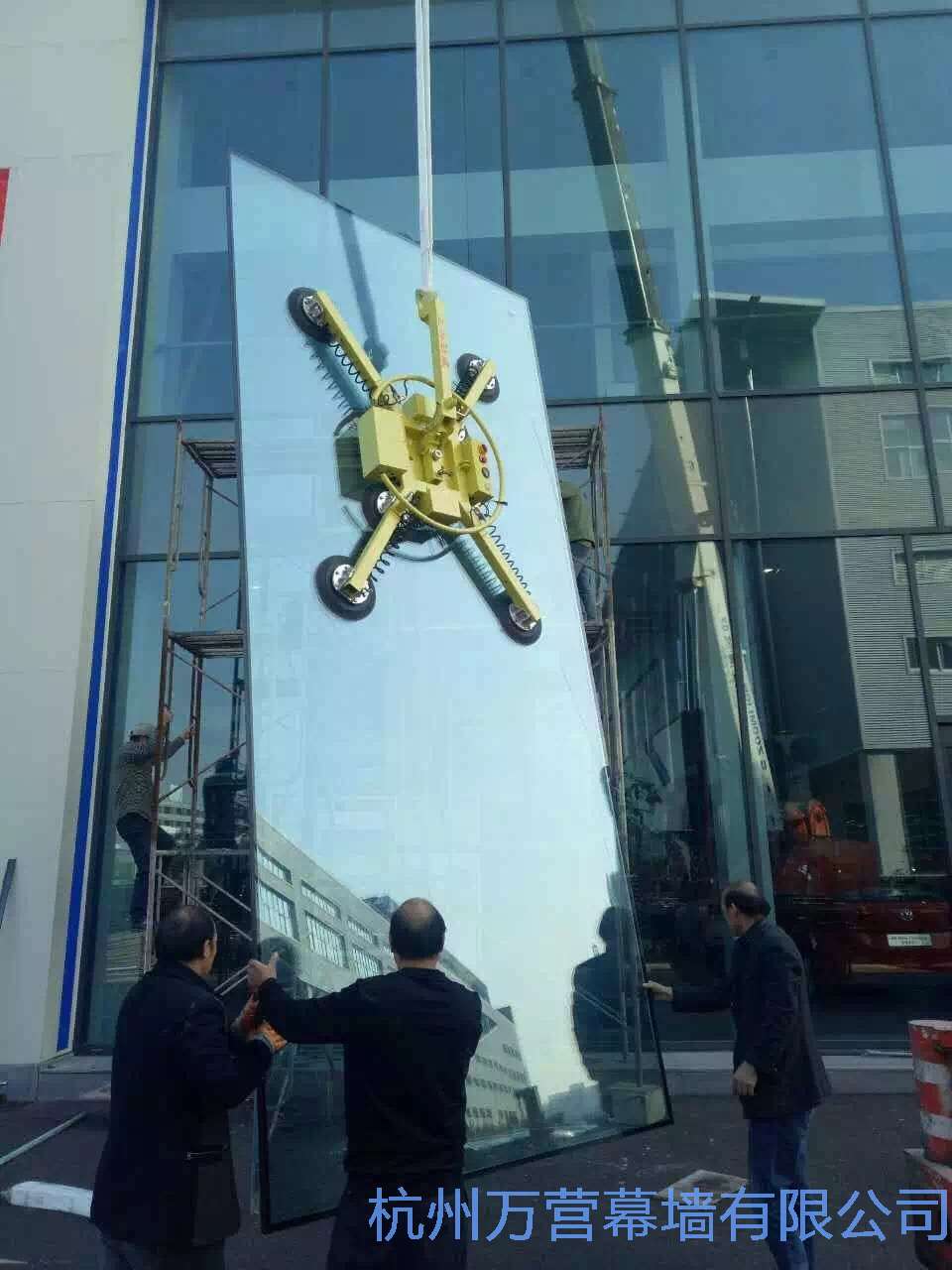 大众4S店玻璃更换